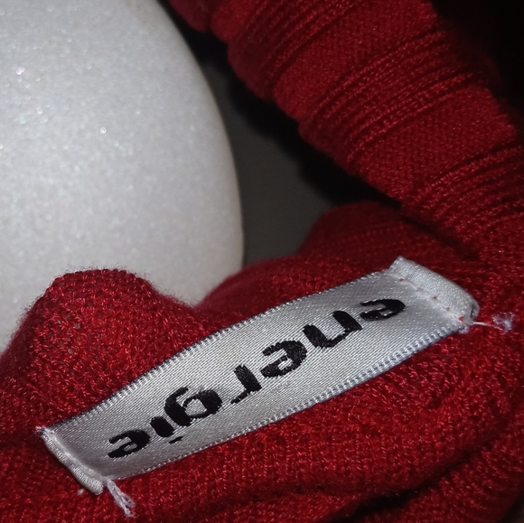 This is a nice blouse/shirt that is like new by Energie - Picture 3 of 3